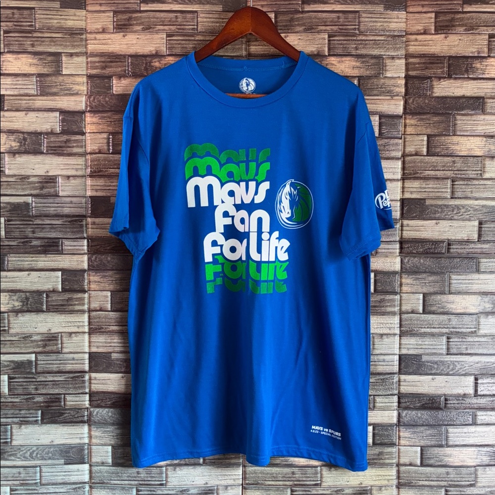 Blue Mavs Fan T-Shirt XL EUC Super Soft